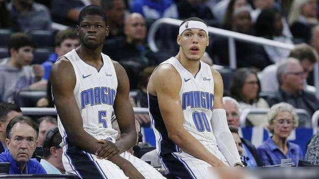 今夜体能课后;奥兰多魔术防线松动备战意甲;媒体盛赞;年轻球员得到机会的简单介绍 今夜体能课后;奥兰多魔术防线松动备战意甲;媒体盛赞;年轻球员得到机会的简单介绍